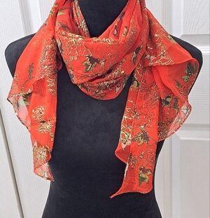 Vintage Metallic Gold & Red Scarf     Size 18"×76"